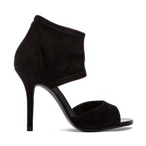 NIB Steve Madden Liftoff Black Suede Heels